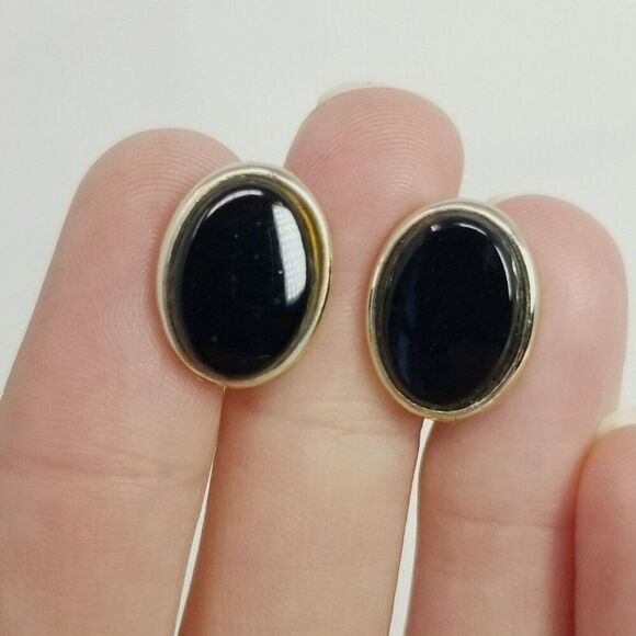 Vintage Longcraft Black Oval Clip On Earrings, Silver Tone Setting, Screw Backs - Picture 2 of 7